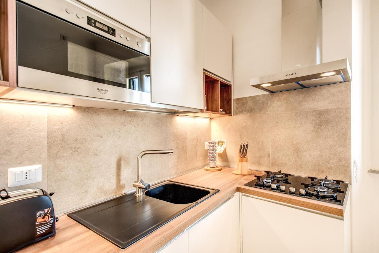 Appartamento Cavour Attic With Terrace Roma Esterno foto