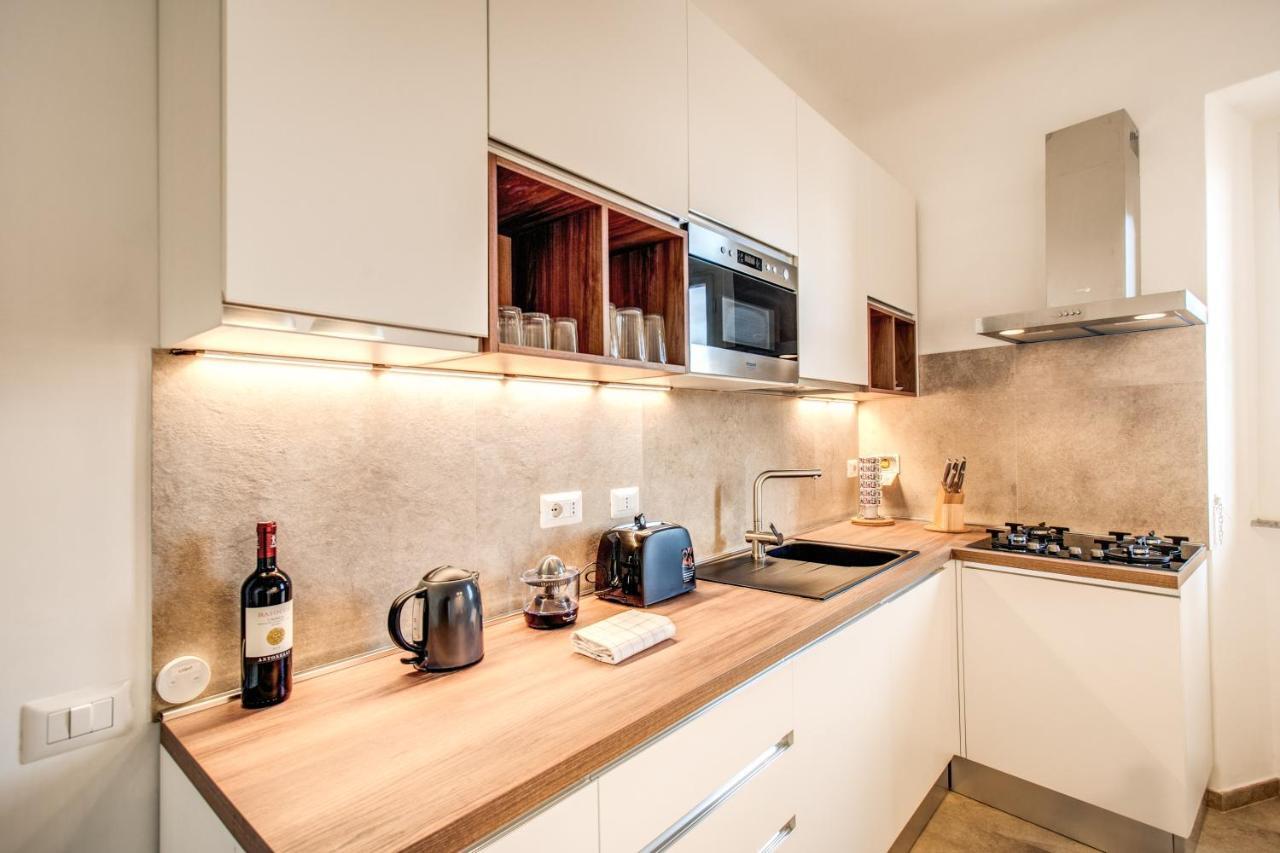 Appartamento Cavour Attic With Terrace Roma Esterno foto