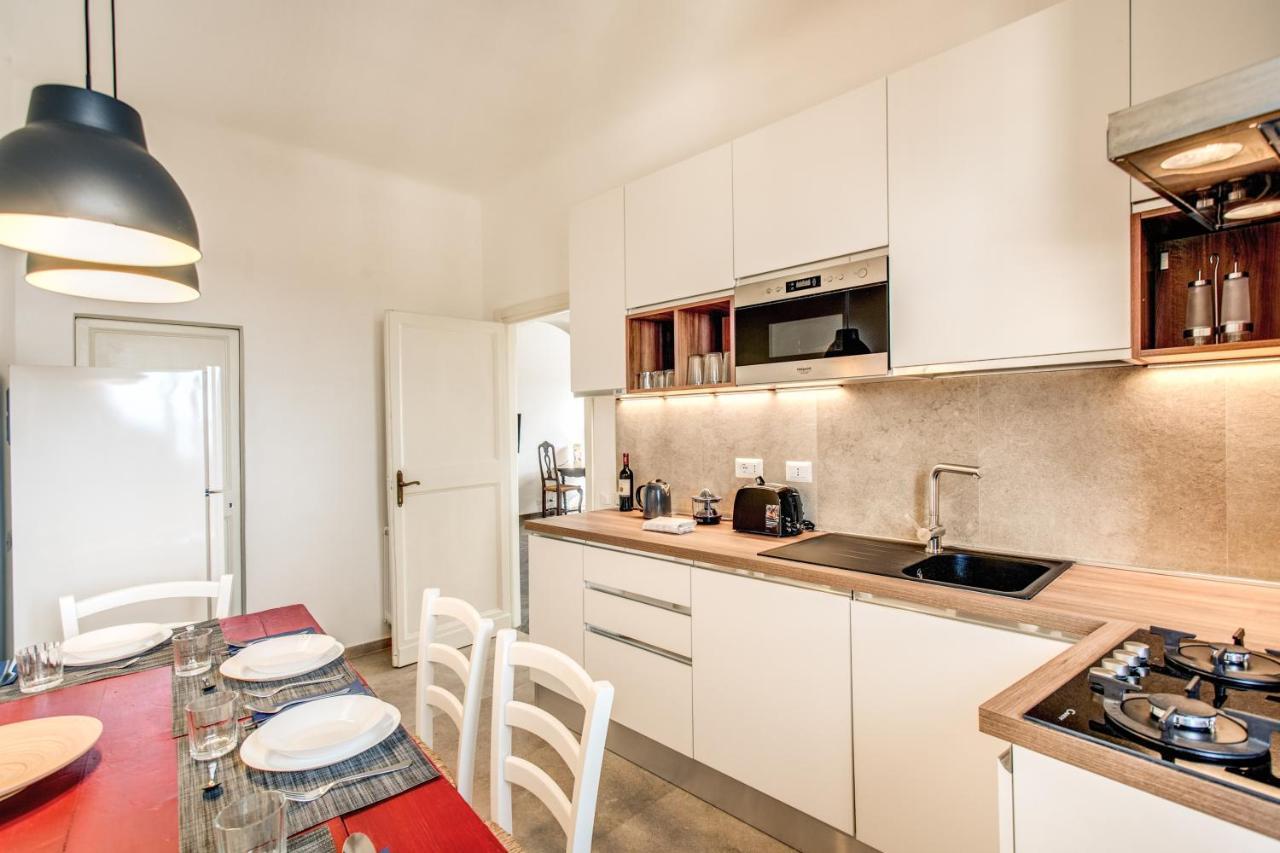 Appartamento Cavour Attic With Terrace Roma Esterno foto